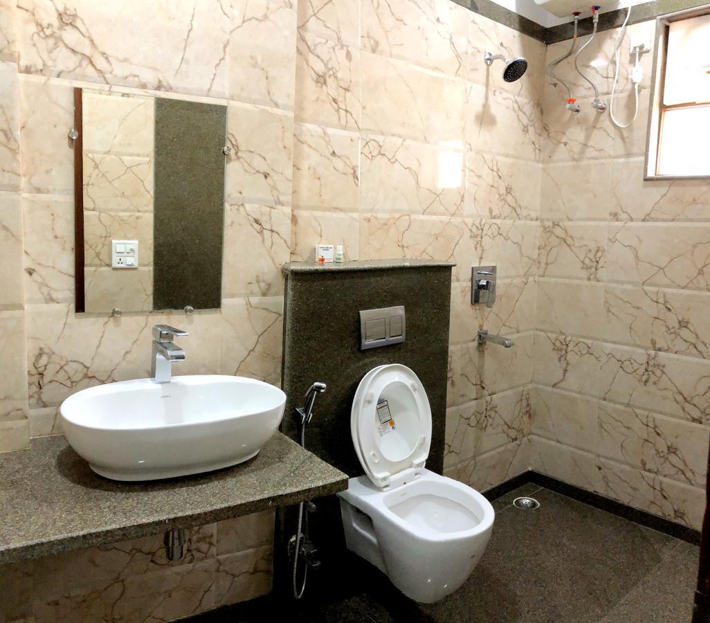 غازي أباد Hotel Taru Inn المظهر الخارجي الصورة